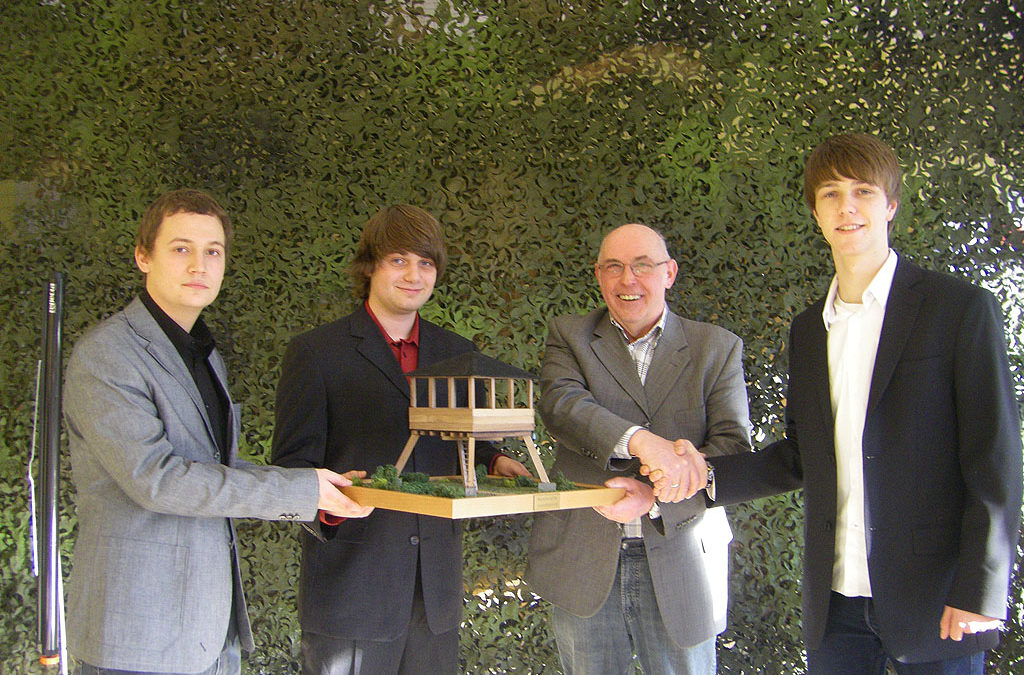 Schüler aus Weimar mit Belegarbeit über das Jonastal